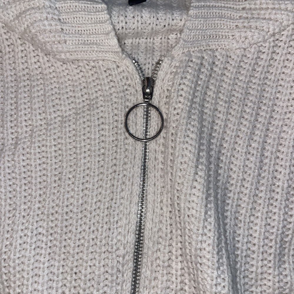 Love Tree ‎ Cropped Sweater Hoodie Raw Hem  Full Zip Size Medium - Picture 4 of 6